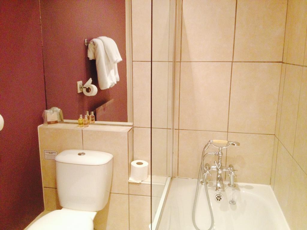 Overton Grange Country Hotel Ludlow Room photo